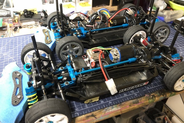 タミヤ TT02 TYPE-S TRD 104 ラジコンカー（小学生の息子と
