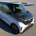 電動自動車って太陽光パネル載せたら充電要らなくね？？