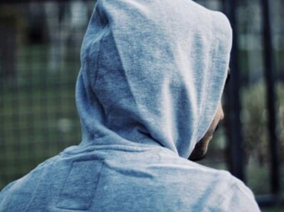 40代でパーカーはおかしくないよな？