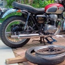 w650のフロントタイヤを交換しました。