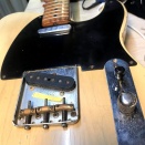 ギターリペア、調整受け付けてます！どうぞご利用ください。