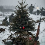 「硝煙とスクリーン、そして星条旗の狭間で」