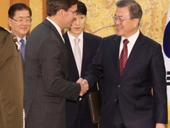 ムン大統領「GSOMIA外交失敗した… もう引くに引けない状況でどうすればいいかわからない…」 ムン大統領「GSOMIA外交失敗した… もう引くに引けない状況でどうすればいいかわからない…」