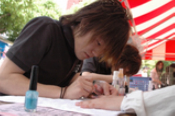 穴吹ビューティ専門学校 穴カレニュース