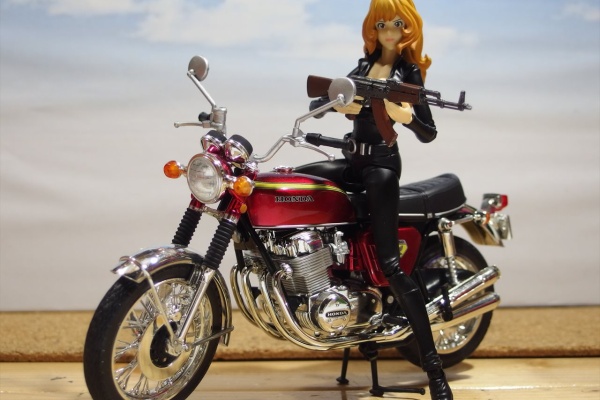 クローゼットの中のフィギュア達 - ルパン三世 峰不二子