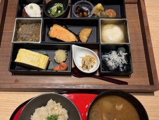 ホテルの朝食と私の夕食