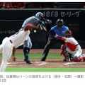 阪神・佐藤輝、あわや死球の投球に怒り　バット放り投げる　藤川監督も強い口調で相手ベンチへ　前日、前川が死球で骨折