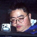 【悲報】NHKチーフディレクター（50）「俺、危ないものを持ってるから」