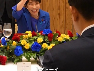 【生成AI？悪夢？】モンゴルでの首脳会談で乾杯に臨む高市が話題に【動画】