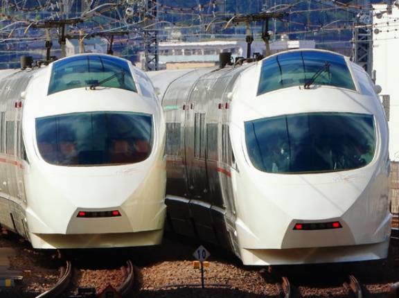 編成で明暗が分かれた小田急のVSE 動態保存を継続するという謎の表現は何を意味するのか