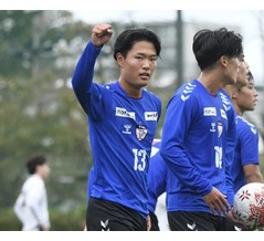 【サッカー部】山村朔冬、妹尾颯斗のゴールで2点差を逆転勝利！3年ぶりのリーグ優勝まであと2勝