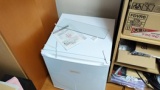 部屋にちっちゃい冷蔵庫設置したよ！！！ｗｗｗ（※画像あり）