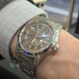 『長く使うこと、選ばれた一本 ― ハミルトン カーキ フィールド オート』の画像