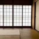ものがすくないへや