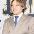 宮城大弥 メジャー挑戦は「今のところは別次元」入団以来6年連続年俸増の2・2億円で更改