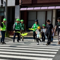 にっこり見守り隊と岐阜小学校１年生児童の顔合わせ会
