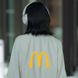 『[イコラブ] マック公式の“謎の後ろ姿”さすがに舞香ちゃんではないよな？』の画像