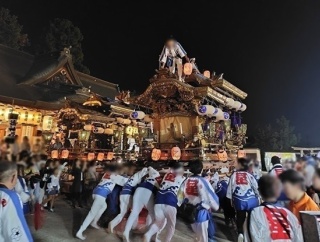 星田神社の「星田秋祭り2025」は東西の地車が並んで圧巻だった！