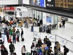 パヨ「高市のせいで中国人観光客が56％も減った！中国にも見捨てられた哀れな日本」⇒ 中国人「行きたくないのではなく、行かせてもらえないだけ」