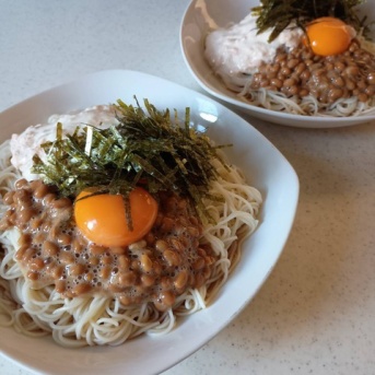 ルービックキューブってもしかして面白い？と、黄緑の波石つくりました。
