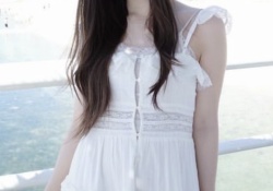 【速報】岡本姫奈、床に倒れてヒクヒク痙攣してしまうwwwwwww