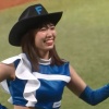 “きつね”だけじゃない！　かわいさに選手も虜…ファイターズガールのダンス4選