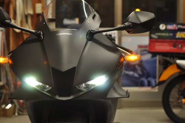 いくゾ～ やるゾ～ がんばる象