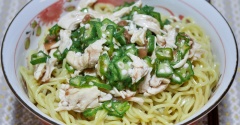 なんやかんや冷たい麺、好きなんです「鶏ささみ肉とオクラのそうラーメン」&「赤ウィンナー」