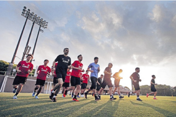 ハリルジャパン テヘラン入り後の練習場はホテルから50キロ近く離れたグラウンドになることが判明 フットバル ハリルジャパン テヘラン入り後の練習場はホテルから50キロ近く離れたグラウンドになることが判明 フットバル