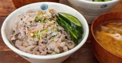 豚バラ肉が買えなくなった時のねぎ塩豚丼。