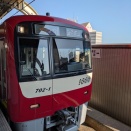 京急1000形1702編成が営業運転を開始。