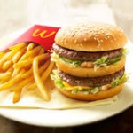 マクドナルドで千円以上使うっていったら食いすぎって言われたんだが普通だよな	