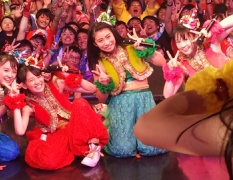 ふじいとヨメの七日間戦争 俺のザ ベストテン しゃちほこからは おっとりガールの憂鬱 私がセンター 永遠のトリニティー がランクイン ひな壇でもいいリアクション しゃちほこパーク 鯱城