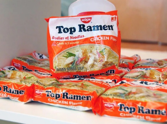 外国人「袋ラーメンを作るんだけど何をトッピングすればいい？」