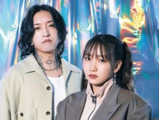  YOASOBIのタトゥー担当、タトゥーが増えすぎて長袖みたいになるｗｗｗｗｗｗｗｗｗｗ