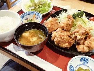 トンカツ、から揚げ、ハンバーグ←このローテーションで昼飯は一生いけるよな
