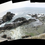 『泊村の火山岩の産状、兜岬の安山岩溶岩、水冷破砕岩と岩脈』の画像