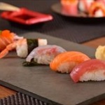 手と箸どっちが正解？ 食べる順番は？ 今さら聞けない寿司の食べ方マナー