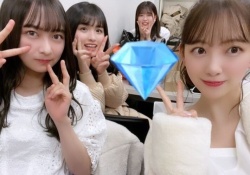 めちゃかわｗ 堀未央奈＆鈴木絢音＆大園桃子＆岩本蓮加、みんなでピースｗｗｗ