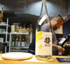 【阿佐ヶ谷】お燗酒の概念が変わる酒場がオープン。「國酒 燗むすび」が仕掛ける、酒と皿の極上ペアリング