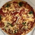 『ピザハット　8月10日のハットの日は安いー』の画像