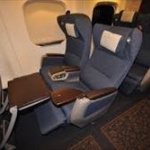 新幹線でグリーン席取る奴って普通の指定席じゃあかんの？ 	