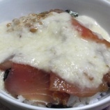 『鮪納豆山掛け丼・豚丼・青椒肉絲丼』の画像