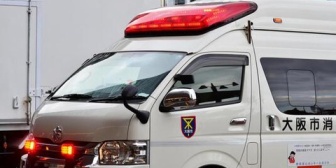 叔父が酔っ払って新幹線のホームから落ちて、救急車で搬送された。過去にも救急車を呼ぶ騒ぎを起こしたことがあった。