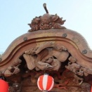 この彫は誰？