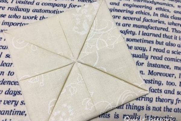 ♡Kaoru♡ ２点 カテドラルウィンドウバッグ、ポーチ（ハンドメイド) ♡Kaoru様 専用♡ 2点 カテドラルウィンドウバッグ、ポーチ