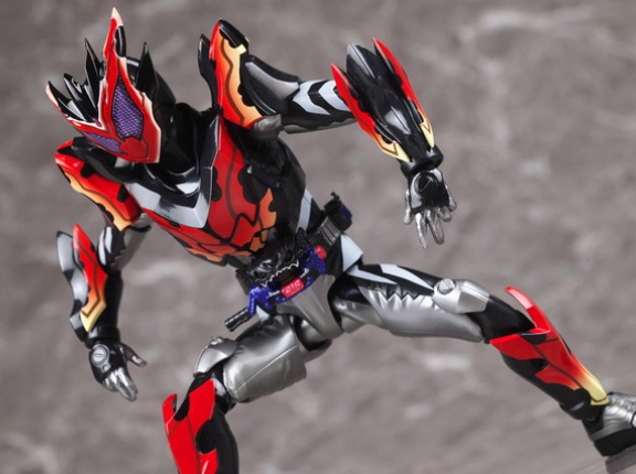 S.H.フィギュアーツ 仮面ライダービターガヴ スパーキングミフォーム レビュー