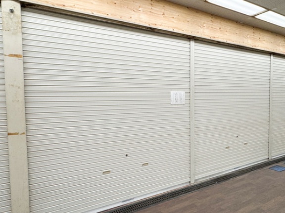 島本センターの「とり菊」が閉店してる