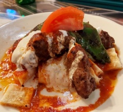 池袋「トルコレストラン トルコアズ」のハンバーグを食す