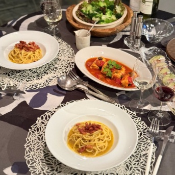 カルボナーラとメカジキのインボルティーニと白身魚と文旦のカルパッチョの夜ごはん